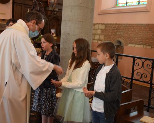 2022-05-14 ils ont reçu le corps du Christ pour la