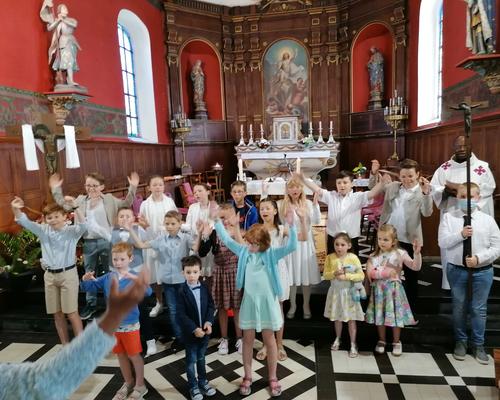 1eres communions Avesnelles (1)