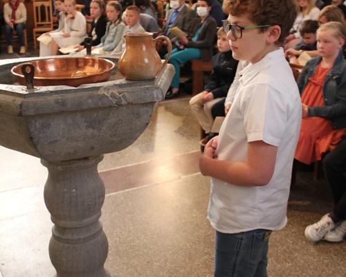 2022-04-23 premières eucharisties à Bousies 28