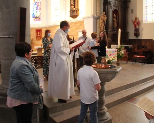 2022-04-23 premières eucharisties à Bousies 36