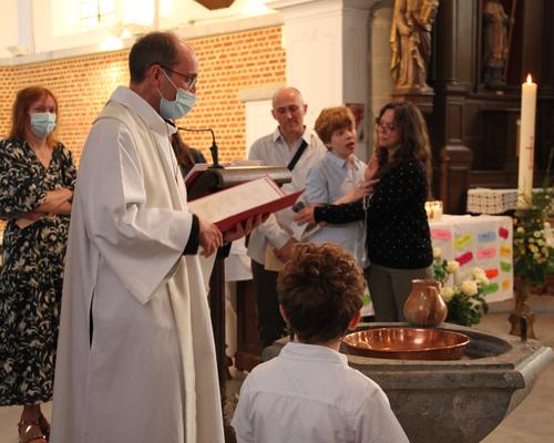 2022-04-23 premières eucharisties à Bousies 37