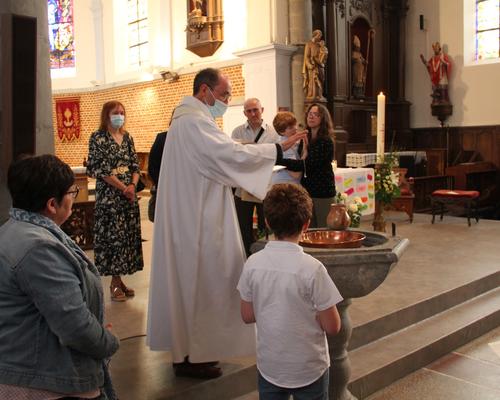 2022-04-23 premières eucharisties à Bousies 38