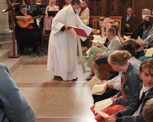 2022-04-23 premières eucharisties à Bousies 45