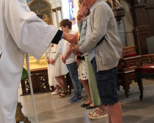 2022-04-23 premières eucharisties à Bousies 82