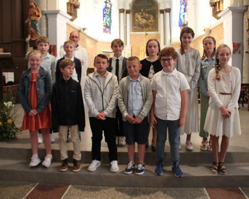 2022-04-23 premières eucharisties à Bousies 90