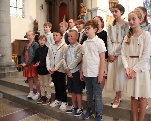 2022-04-23 premières eucharisties à Bousies 94