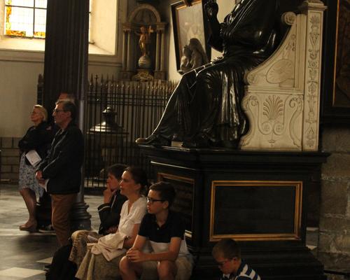 Au pied de Saint Pierre!