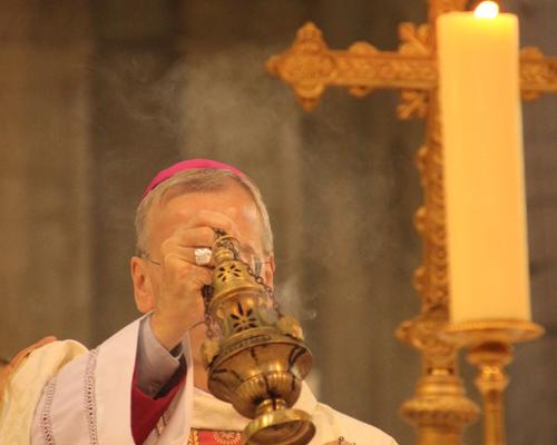 Encensement de l'autel
