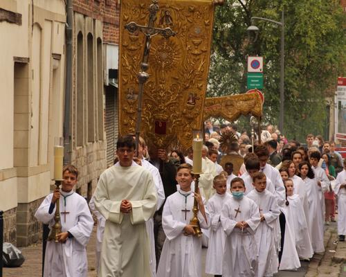 Procession rue du pont des Dominicains