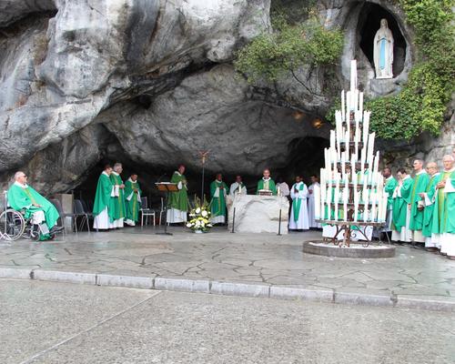 2022.08.19-lourdes-messealagrotte 3