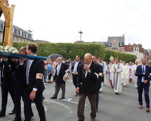 2022 08 15 procession (Th D) (5)