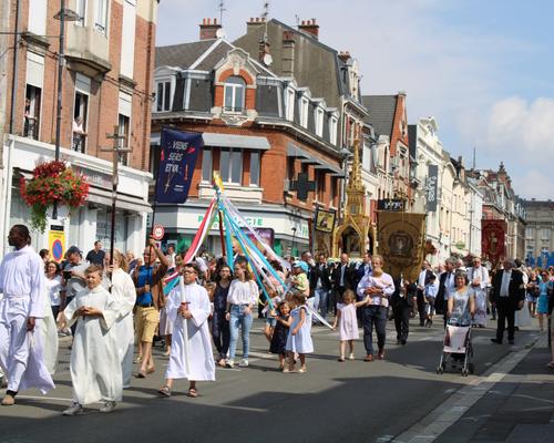 2022 08 15 procession (Th D) (70)