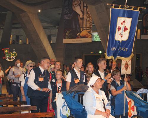 2022.08.19-lourdes-processioneucharistique 20