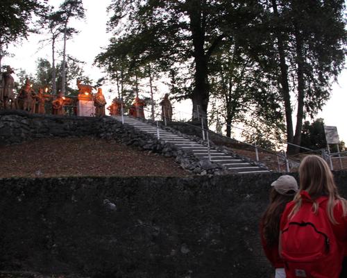 2022.08.19-lourdes-chemindecroixjeunes 2