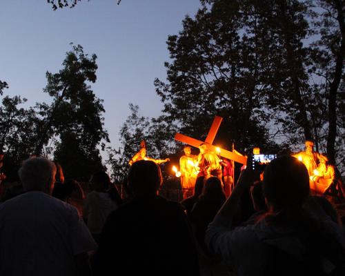 2022.08.19-lourdes-chemindecroixjeunes 6