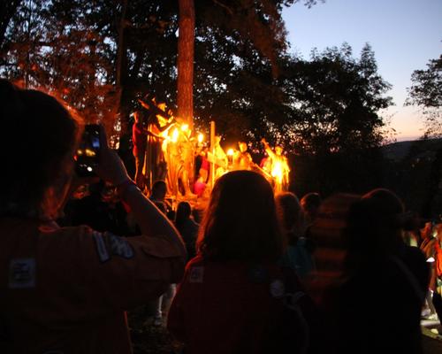 2022.08.19-lourdes-chemindecroixjeunes 10