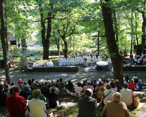 2022.08.20-lourdes-messecitéStPierre 18