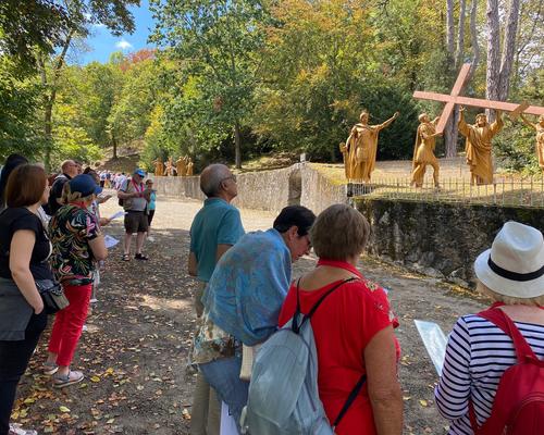 Chemin de croix dans la montagne Lourdes 2022 2