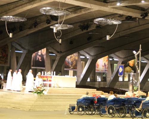 2022.08.22-lourdes-onctiondesmalades 10