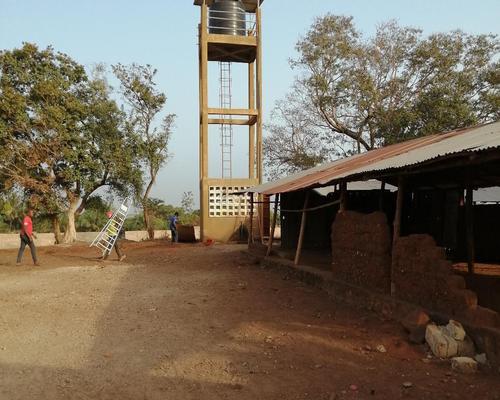 Mazada 4 chateau et cage bateries