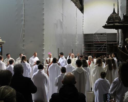 Confirmation servants autel 2022 cathédrale 21