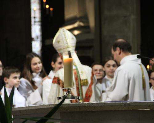 Confirmation servants autel 2022 cathédrale 22