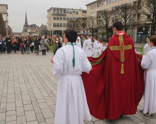 Sur la place d'Armes.