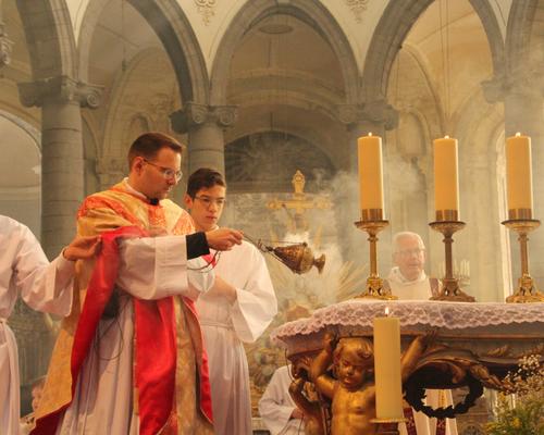 Encensement de l'autel