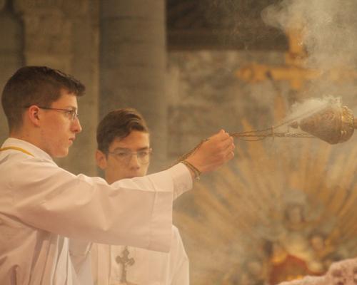 Encensement du prêtre