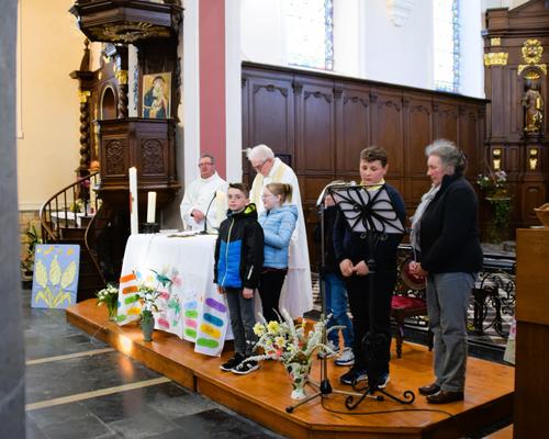 2023-04-15 premières eucharisties au Favril 15