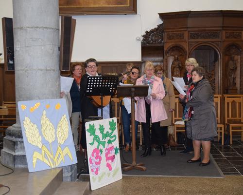 2023-04-29 premières communions à Bousies