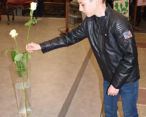 2023-04-29 premières communions à Bousies 4