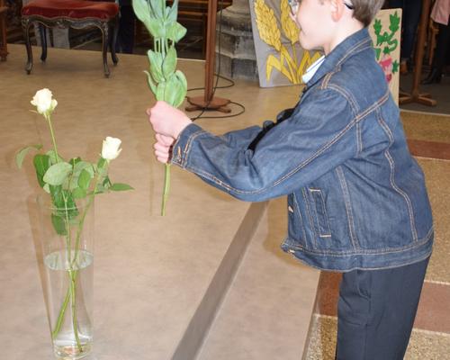2023-04-29 premières communions à Bousies 5