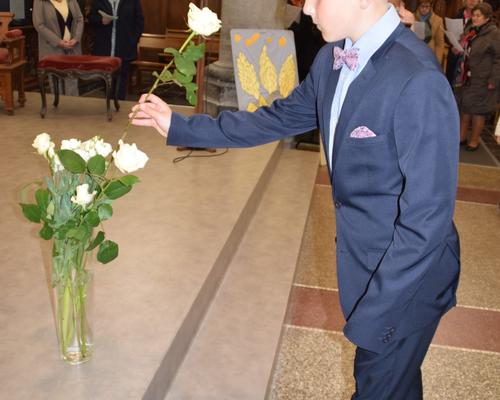 2023-04-29 premières communions à Bousies 9