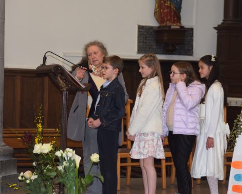 2023-04-29 premières communions à Bousies 16