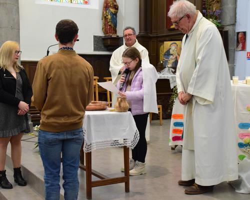 2023-04-29 premières communions à Bousies 29