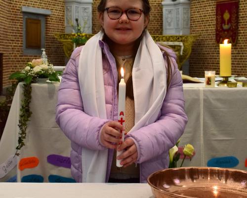 2023-04-29 premières communions à Bousies 30