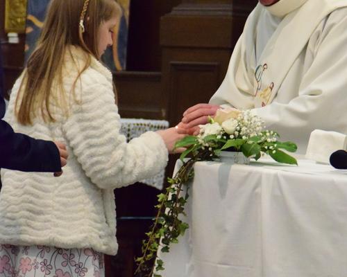 2023-04-29 premières communions à Bousies 37