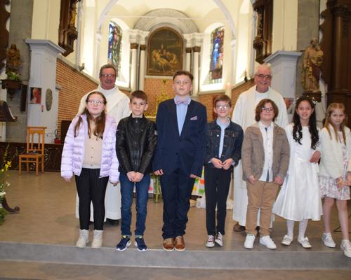 2023-04-29 premières communions à Bousies 52