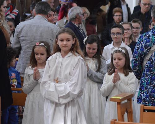 premières communions beauvois2023 7