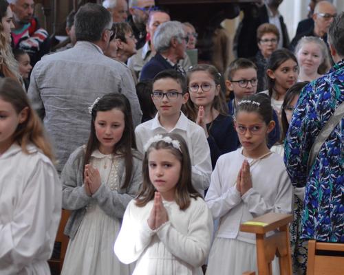 premières communions beauvois2023 8