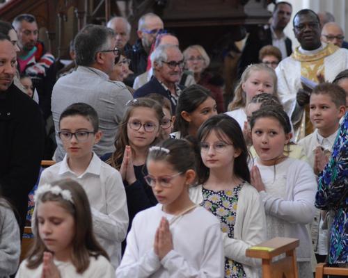 premières communions beauvois2023 9