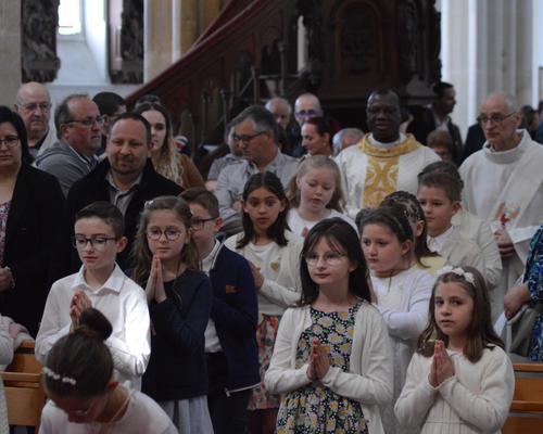 premières communions beauvois2023 12