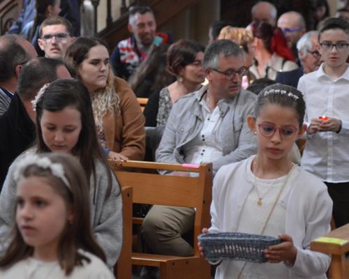 premières communions beauvois2023 34