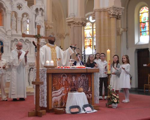 premières communions beauvois2023 46