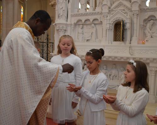 premières communions beauvois2023 59a