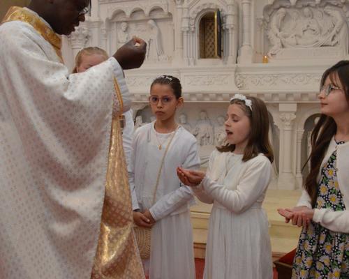premières communions beauvois2023 62