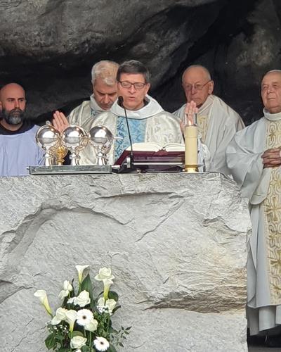 mai a la grotte B Descarpentries