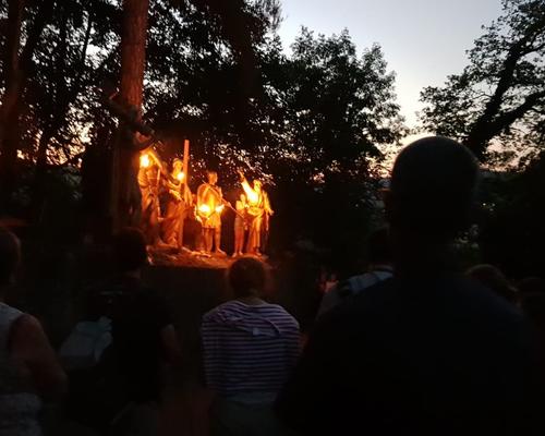 lourdes2023-chemincroixflambeaux-19.08.23
