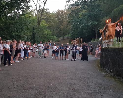 lourdes2023-chemincroixflambeaux-19.08.23 14